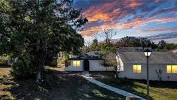 Picture of 7429 Villas Oak Court, Orlando, FL 32835