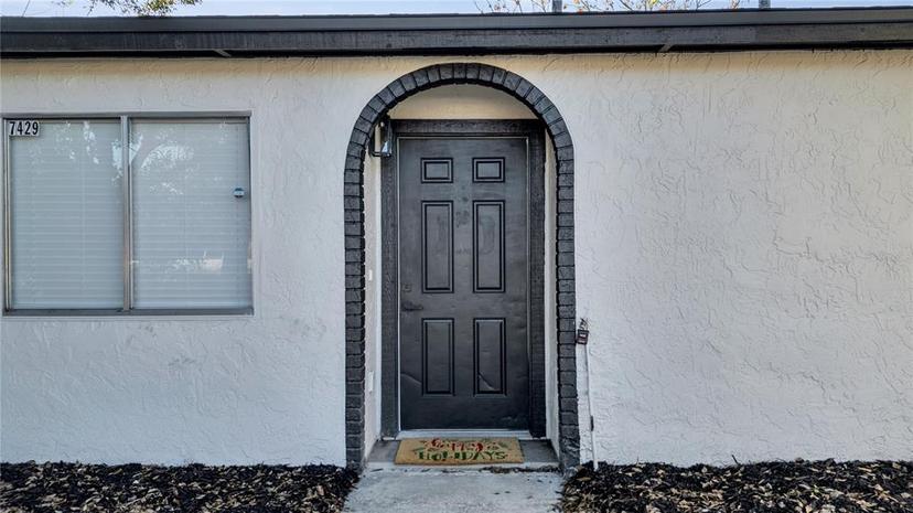 Picture of 7429 Villas Oak Court, Orlando FL 32835