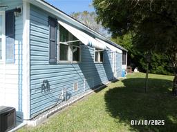 Picture of 20 W Appaloosa Trail, River Ranch, FL 33867