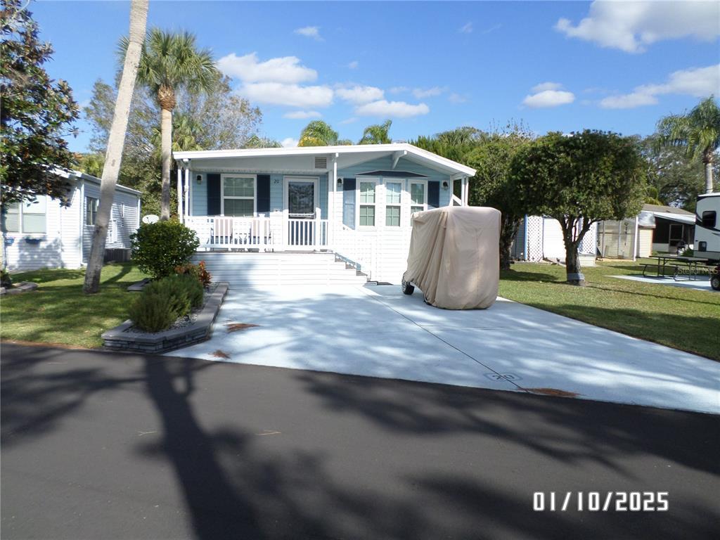Picture of 20 W Appaloosa Trail, River Ranch, FL 33867