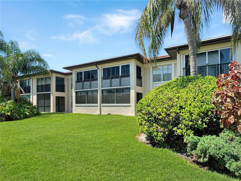 Picture of 10190 Imperial Point Drive W Unit 16, Largo FL 33774