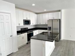 Picture of 2614 Old Kent Circle, Kissimmee, FL 34758