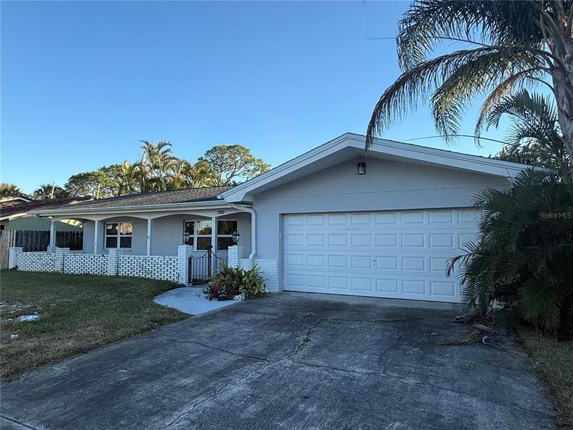Picture of 330 90Th Avenue Ne, St Petersburg FL 33702