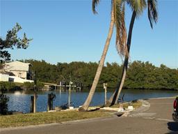 Picture of 330 90Th Avenue Ne, St Petersburg, FL 33702