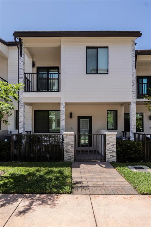 Picture of 4552 NW 83Rd Path, Doral, FL 33166