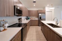Picture of 4552 NW 83Rd Path, Doral, FL 33166