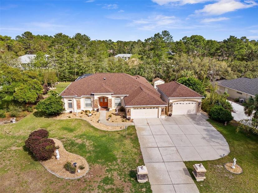 Picture of 10124 Southern Breeze Court, Weeki Wachee FL 34613