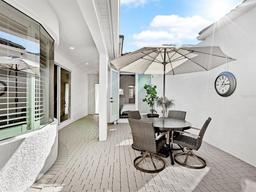 Picture of 1906 Harbour Links Circle Unit 14, Longboat Key, FL 34228