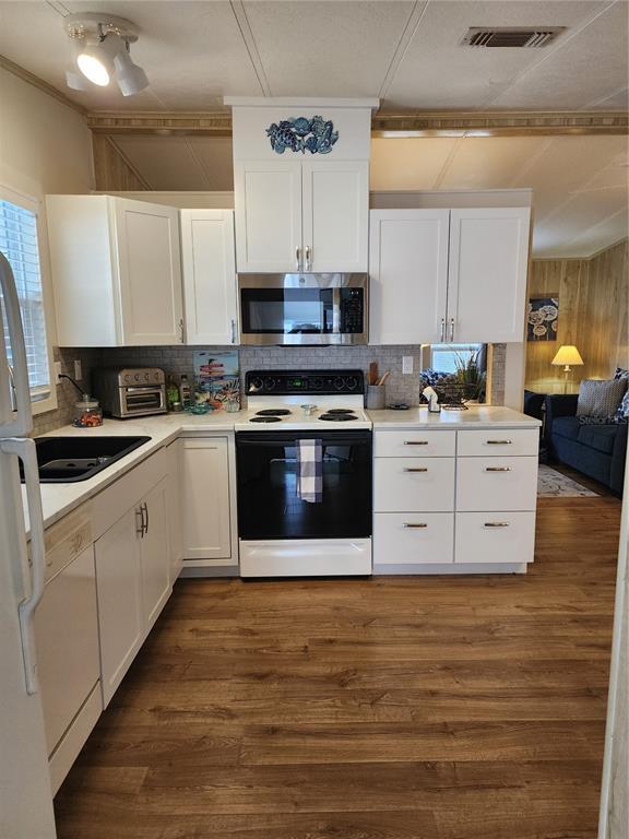 Picture of 119 S Fiji Circle, Englewood FL 34223