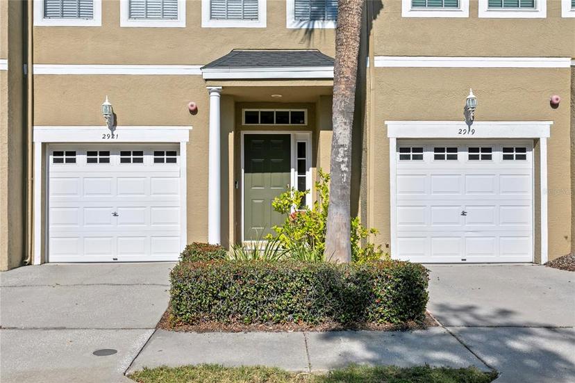 Picture of 2921 Bayshore Pointe Drive, Tampa FL 33611