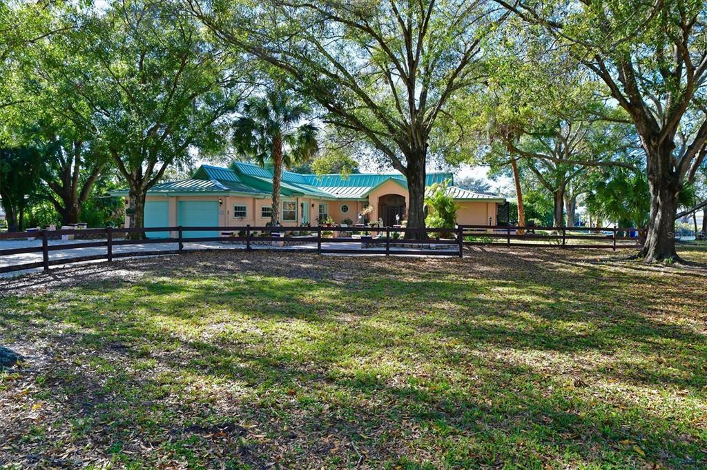 Picture of 6418 13Th Street Court E, Bradenton, FL 34203