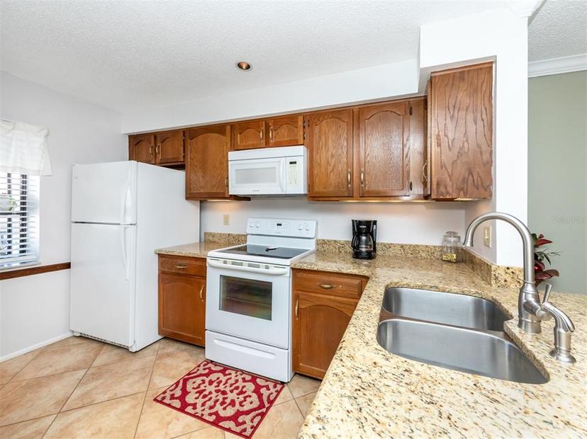 Picture of 380 Three Lakes Lane Unit F, Venice FL 34285