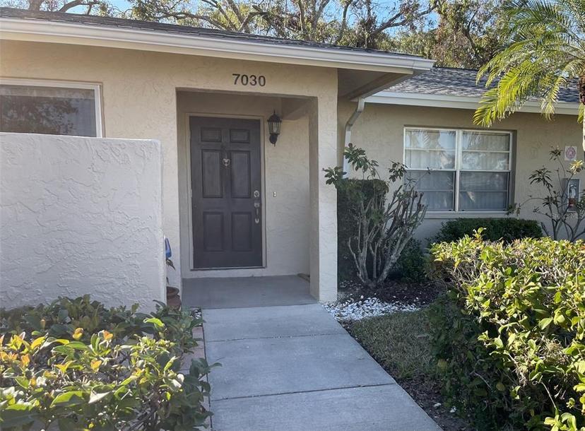 Picture of 7030 W Country Club Drive N Unit 128, Sarasota FL 34243