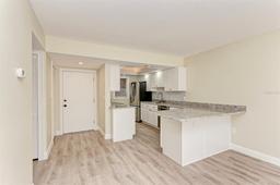 Picture of 129 Tyler Drive Unit 101, Sarasota, FL 34236