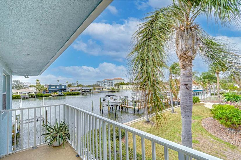 Picture of 300 Venetian Drive Unit 7, Clearwater FL 33755