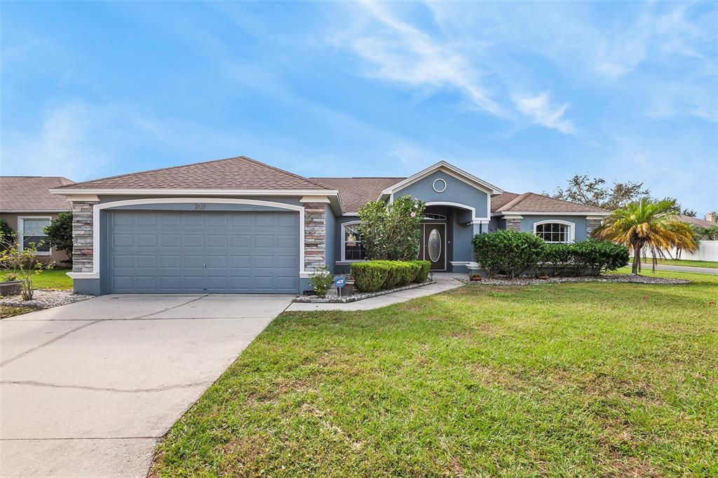 Picture of 707 Terranova Avenue, Winter Haven, FL 33884