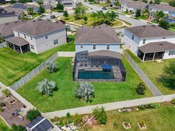 Picture of 810 Maplebrook Loop, Apopka, FL 32703