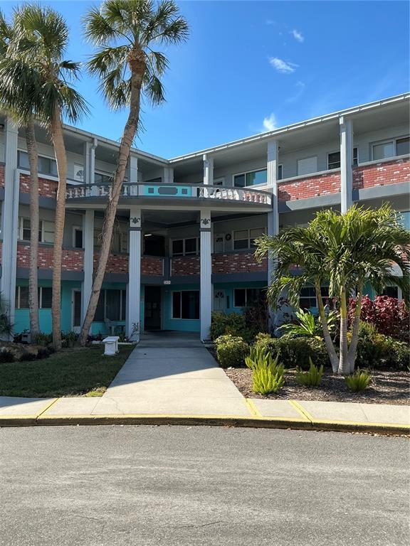 Picture of 4300 58Th Street N Unit 2000, Kenneth City, FL 33709