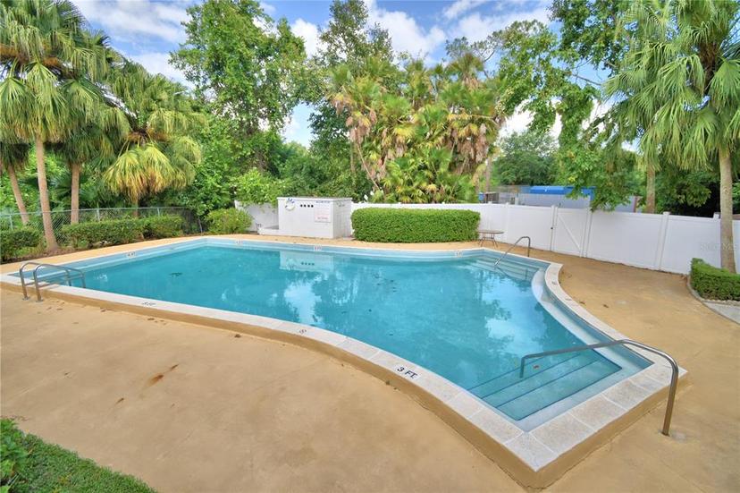 Picture of 200 El Camino Drive Unit 211, Winter Haven FL 33884