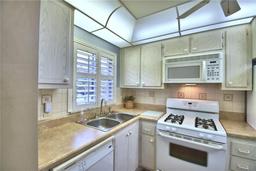Picture of 200 El Camino Drive Unit 211, Winter Haven, FL 33884