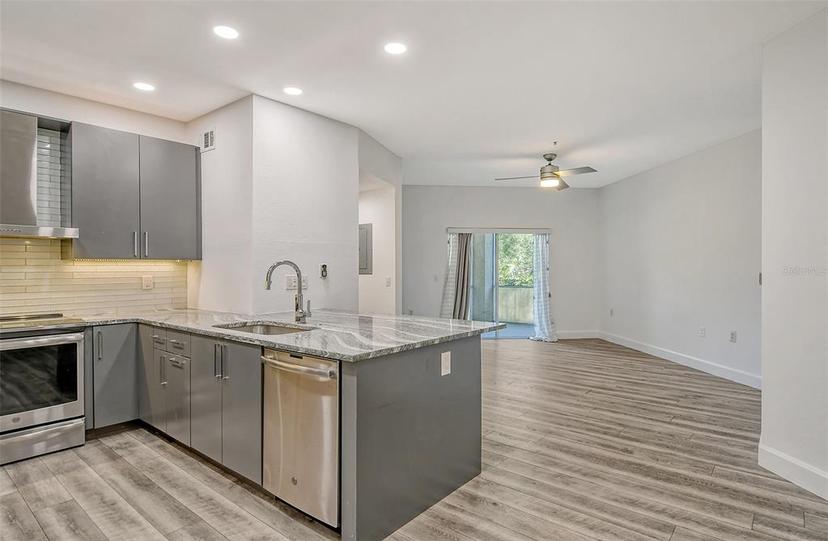 Picture of 5160 Northridge Road Unit 107, Sarasota FL 34238