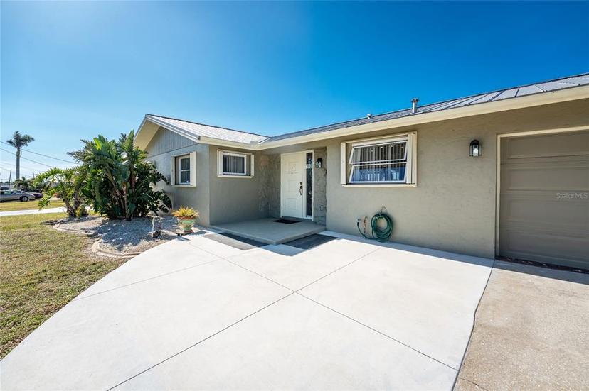 Picture of 160 Salem Avenue Nw, Port Charlotte FL 33952