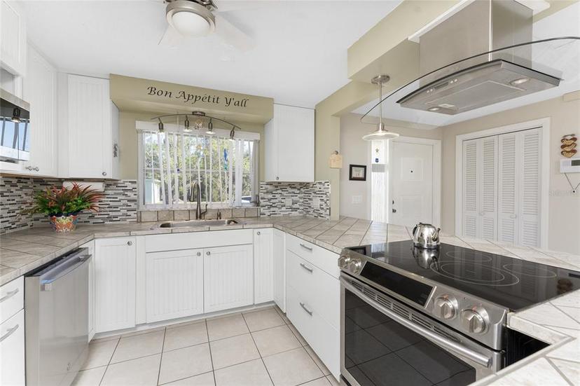 Picture of 160 Salem Avenue Nw, Port Charlotte FL 33952