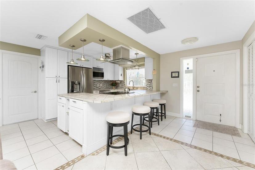 Picture of 160 Salem Avenue Nw, Port Charlotte FL 33952