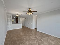 Picture of 914 Charo Parkway Unit 112, Davenport, FL 33897