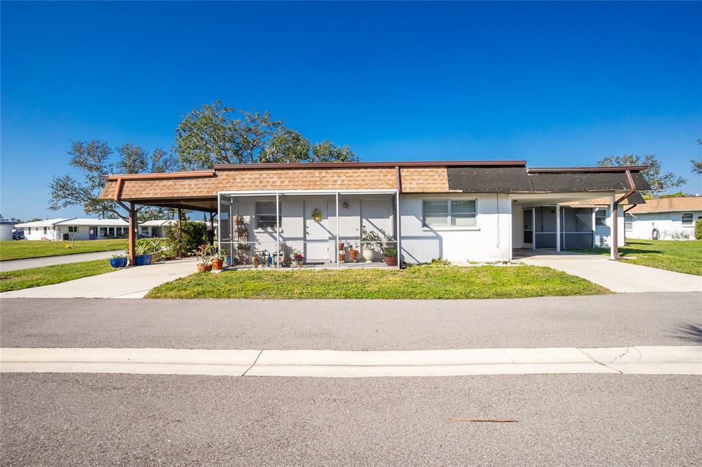 Picture of 672 Circlewood Drive Unit V9, Venice, FL 34293