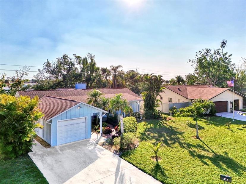 Picture of 1237 Schooner Lane, Venice FL 34285