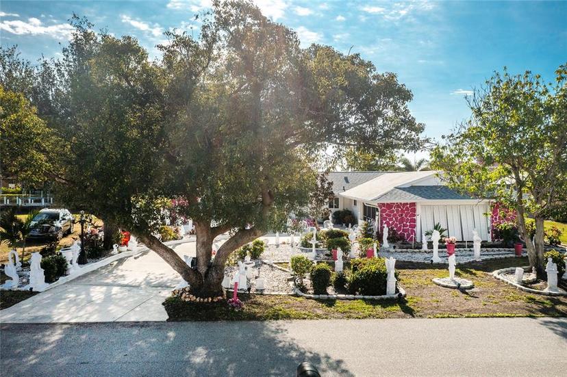 Picture of 115 SW Seville Place Sw, Port Charlotte FL 33952
