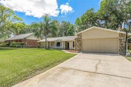 Picture of 823 Scenic Heights Drive, Brandon, FL 33511