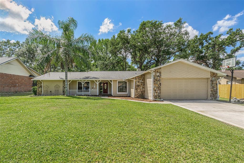 Picture of 823 Scenic Heights Drive, Brandon, FL 33511
