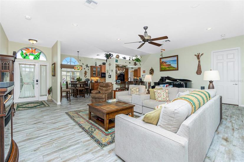 Picture of 8242 Lakeside Drive, Englewood FL 34224