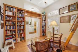 Picture of 4822 Sawgrass Lake Circle, Leesburg, FL 34748