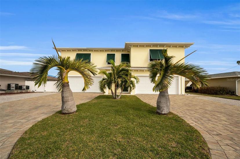 Picture of 11325 5Th Street E, Treasure Island FL 33706