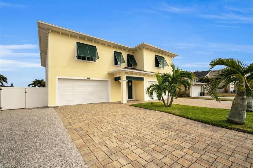 Picture of 11325 5Th Street E, Treasure Island FL 33706