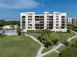 Picture of 2020 Harbourside Drive Unit 424, Longboat Key, FL 34228