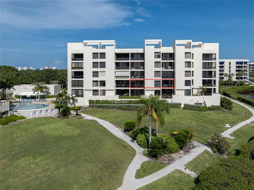 Picture of 2020 Harbourside Drive Unit 424, Longboat Key FL 34228
