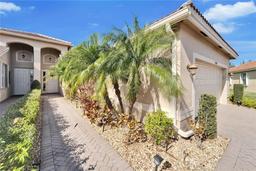 Picture of 15618 Aurora Lake Circle, Wimauma, FL 33598