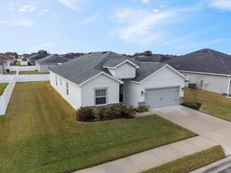 Picture of 425 Riders Loop, Auburndale, FL 33823