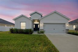 Picture of 425 Riders Loop, Auburndale, FL 33823