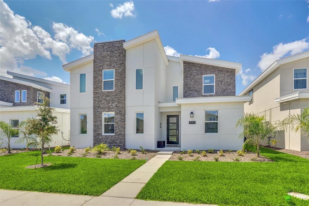 Picture of 9194 Sommerset Hills Drive, Davenport, FL 33896