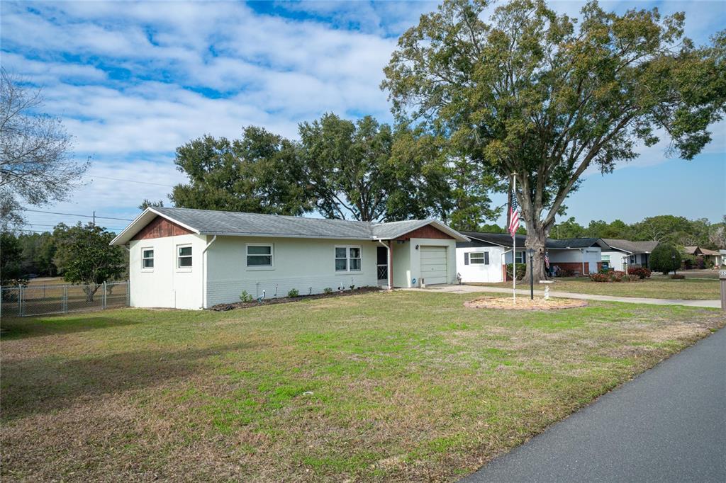 Picture of 524 S Washington Street, Beverly Hills, FL 34465