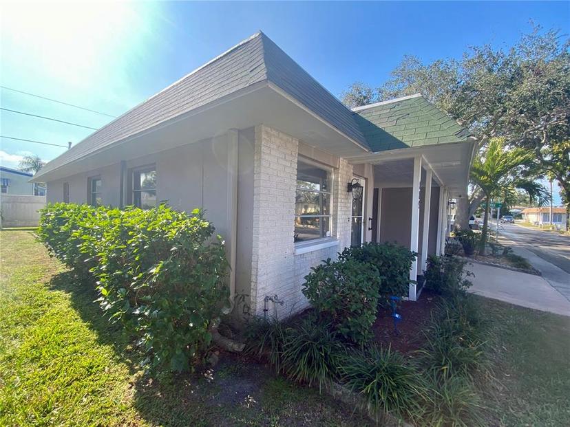 Picture of 889 Sky Loch Drive S, Dunedin FL 34698