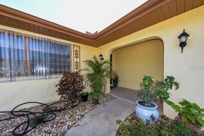 Picture of 817 Linnaen Terrace Nw, Port Charlotte FL 33948