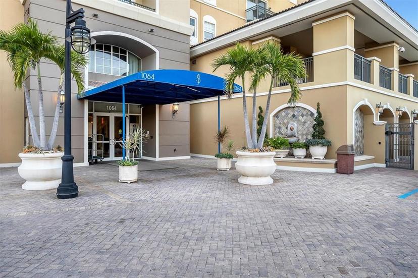 Picture of 1064 N Tamiami Trail Unit 1504, Sarasota FL 34236
