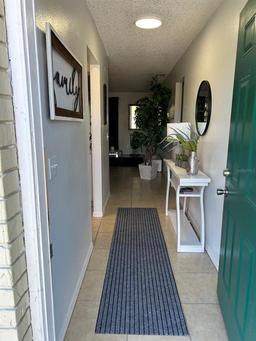 Picture of 401 Century Boulevard Unit C, Auburndale, FL 33823