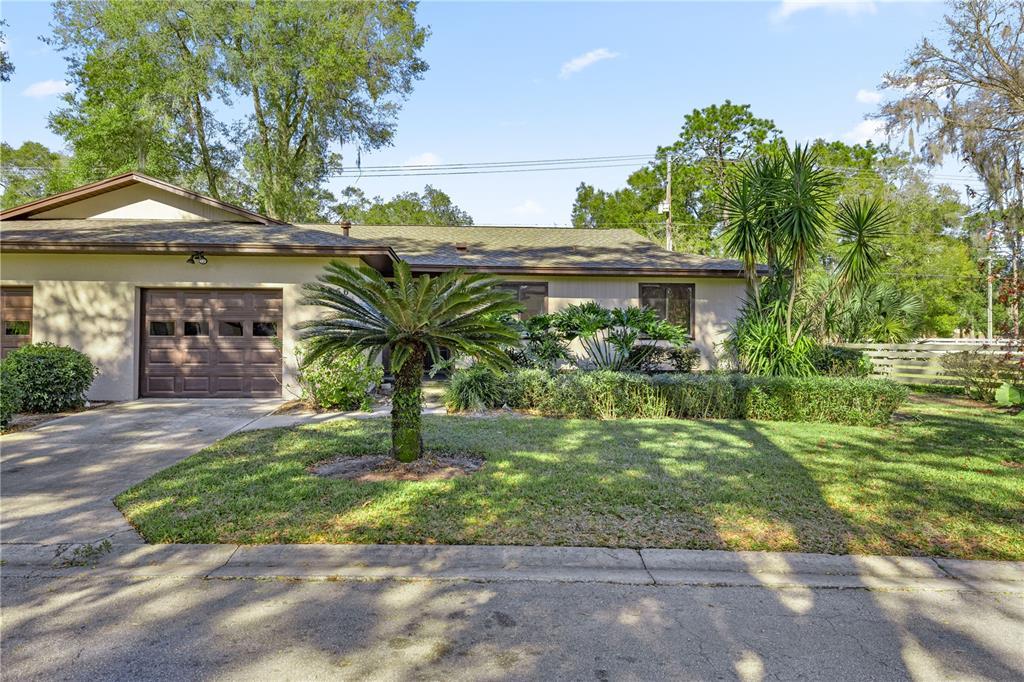 Picture of 3856 NE 19Th Street Circle, Ocala, FL 34470